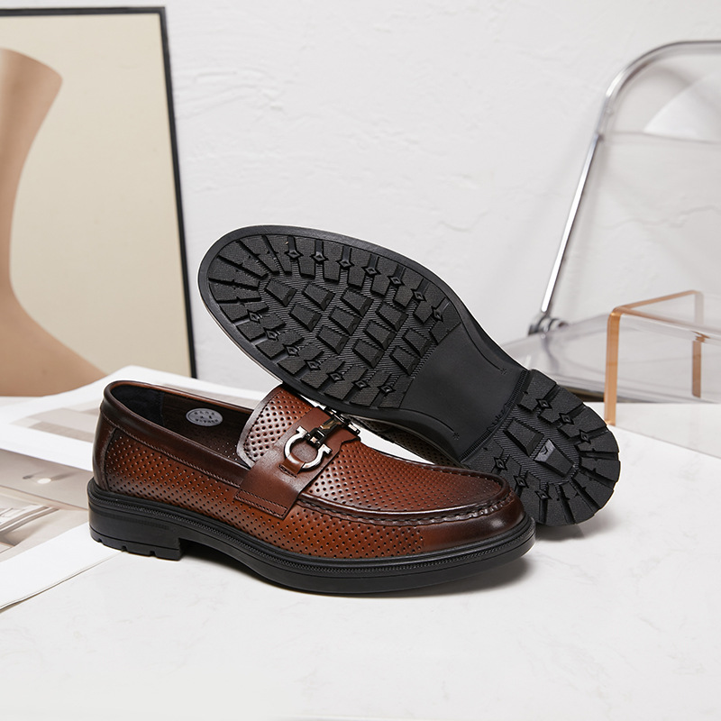 Zomerse leren, uitgeholde, ade - Leather Work Outfit recensie en prijs
