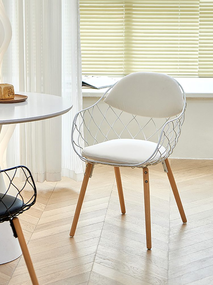 Creatieve holle rugleuning eet - Leatherwork Table recensie en prijs