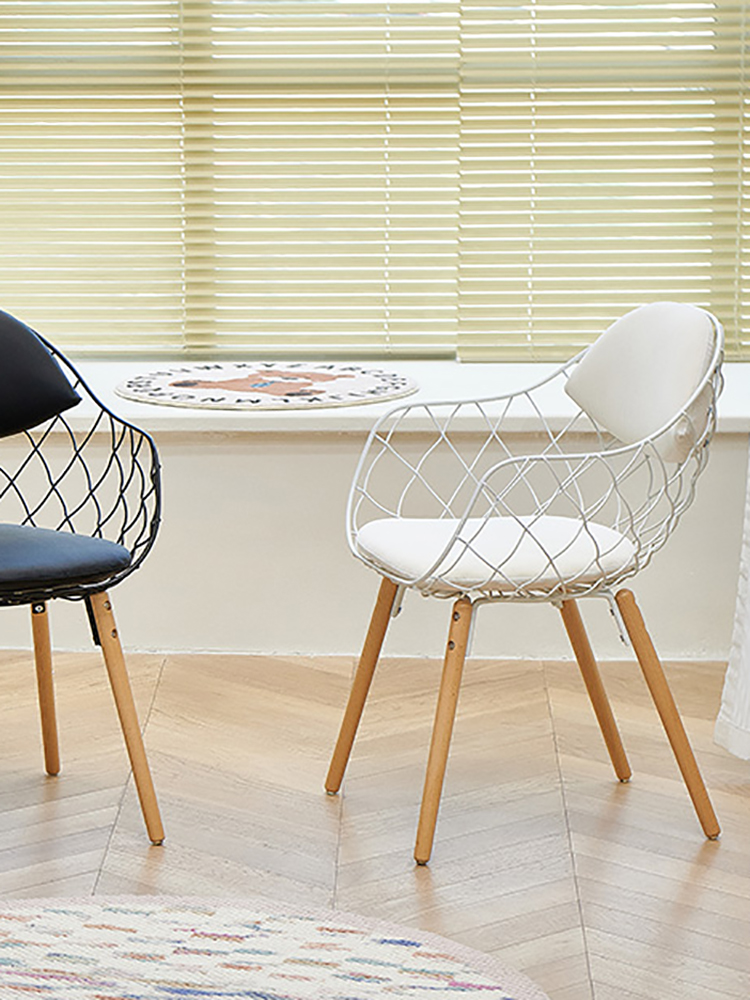Creatieve holle rugleuning eet - Leatherwork Table recensie en prijs